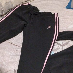 Womens Adidas Essentials set 1x